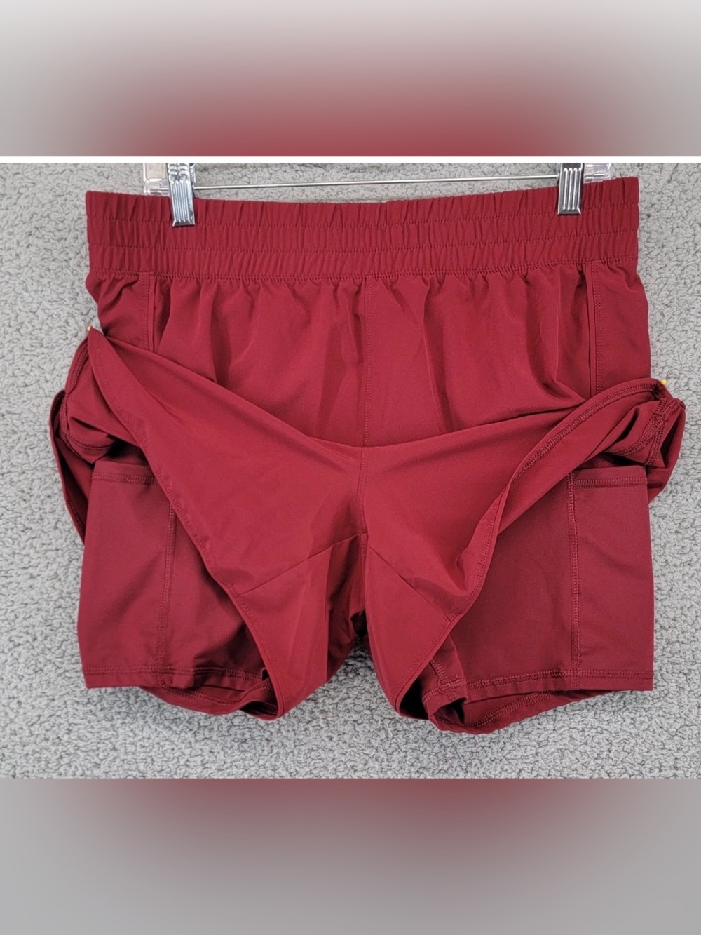 L Avia Women's Burgandy Athletic Shorts Size Large Inner Brief with Pockets